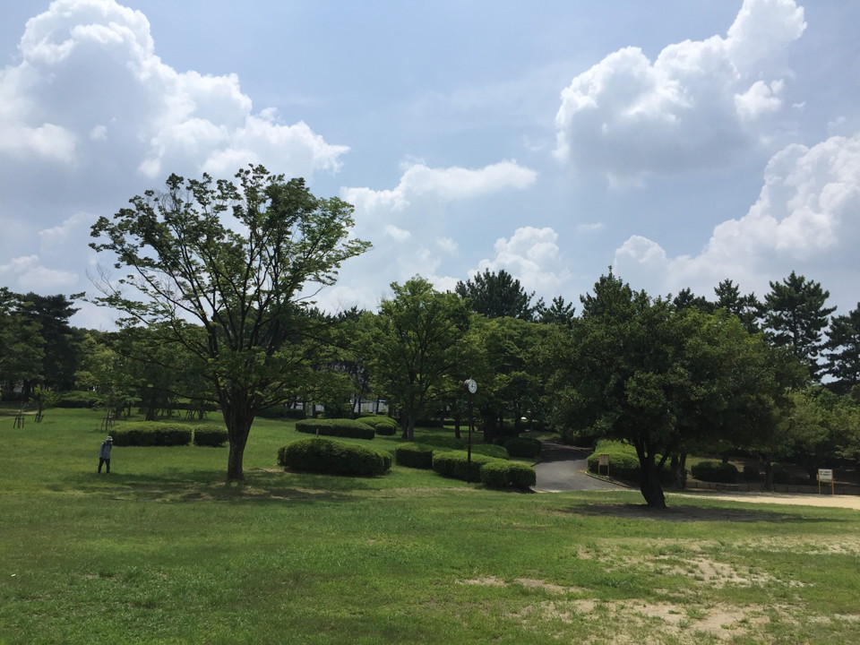 竹見公園<br />
徒歩3分(170m)