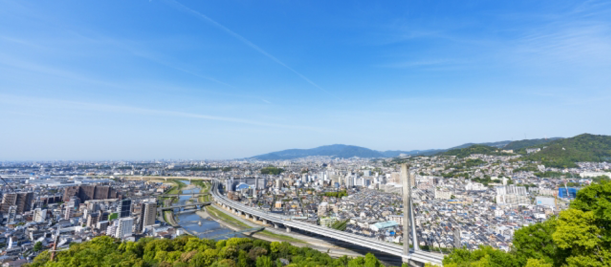 大阪北摂の晴天の空模様の画像
