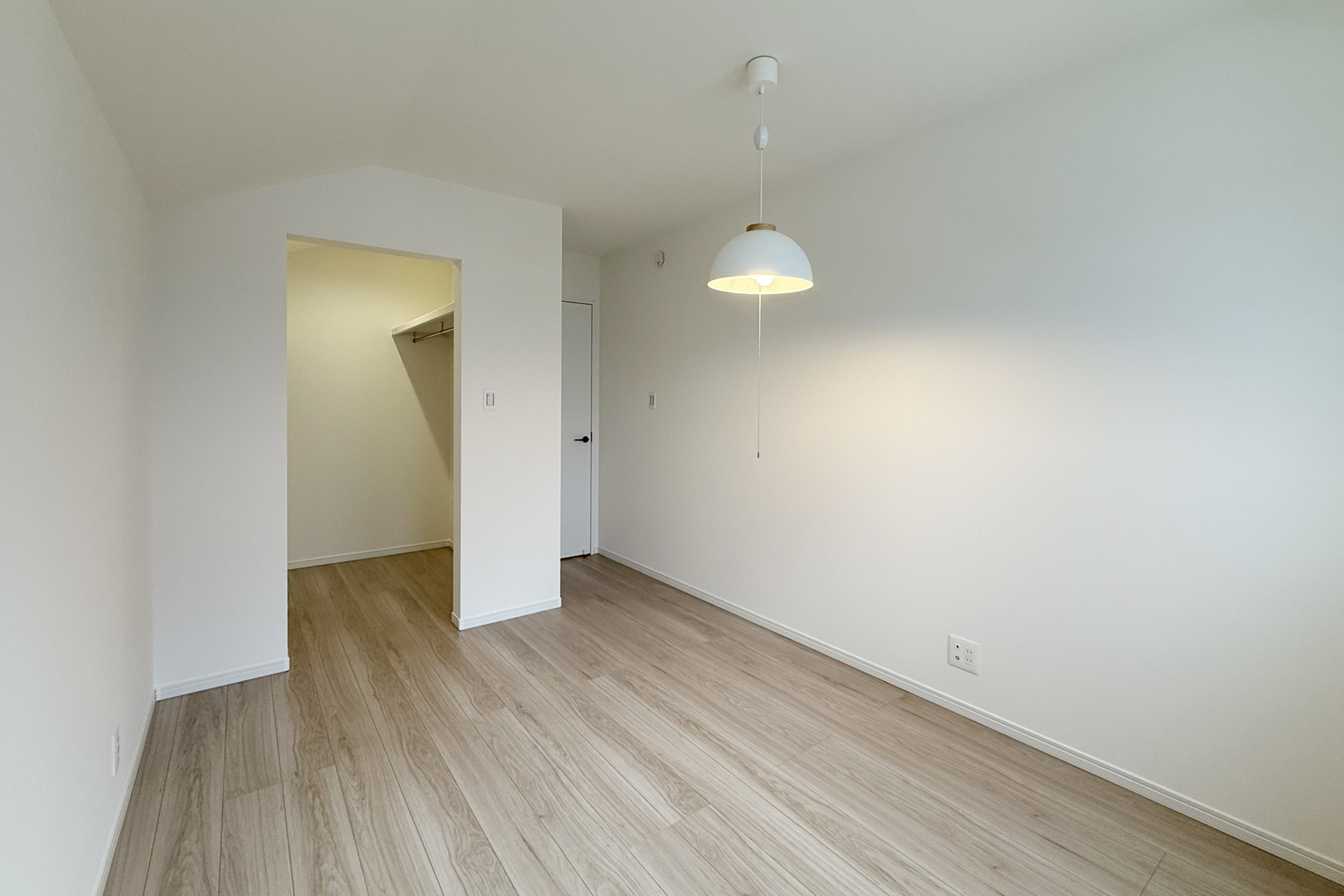 eMIRAIE 阪急池田／五月山公園IV VIII号地 写真