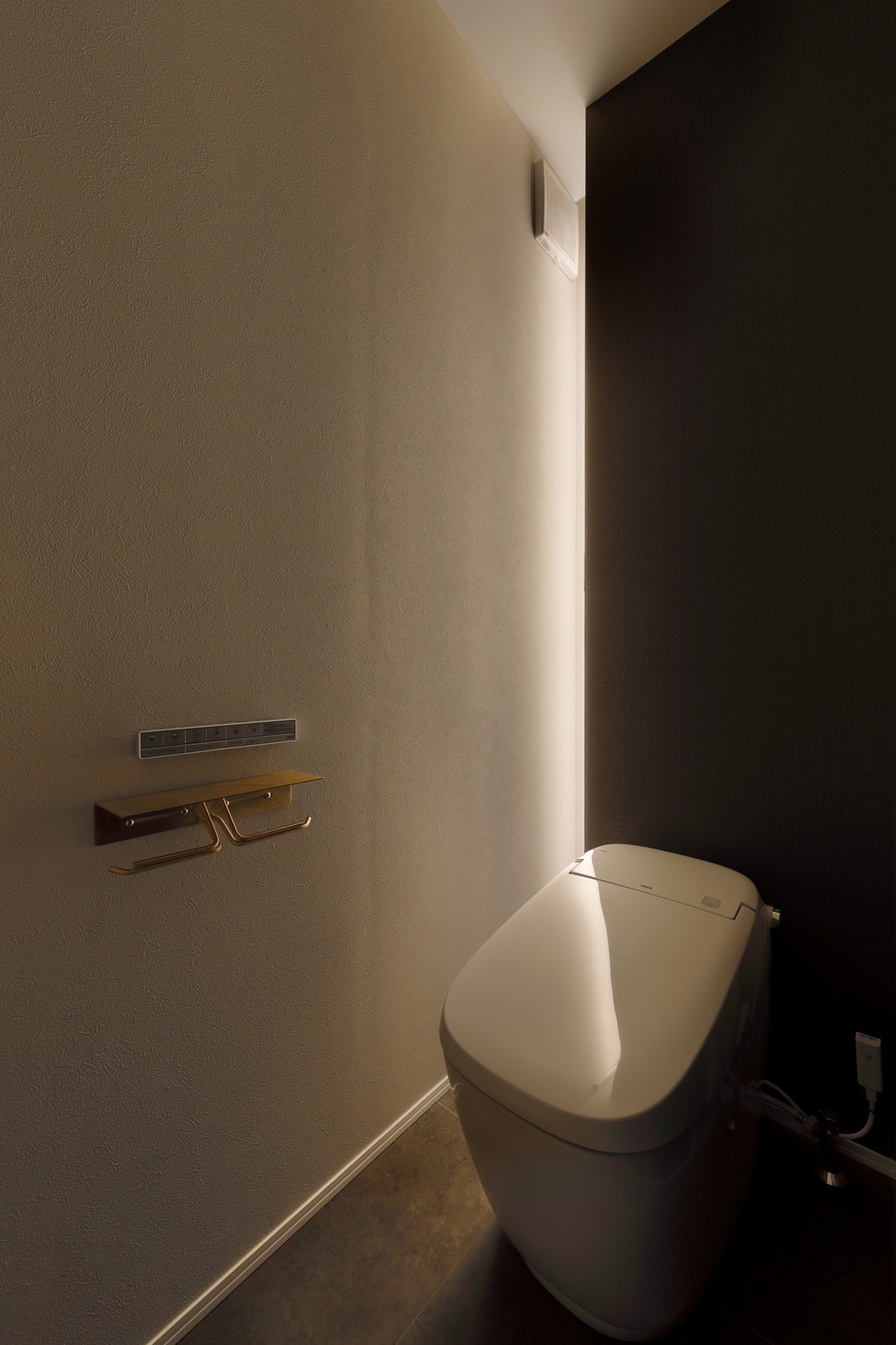 シンプルで洗練されたホテルライクな家 写真